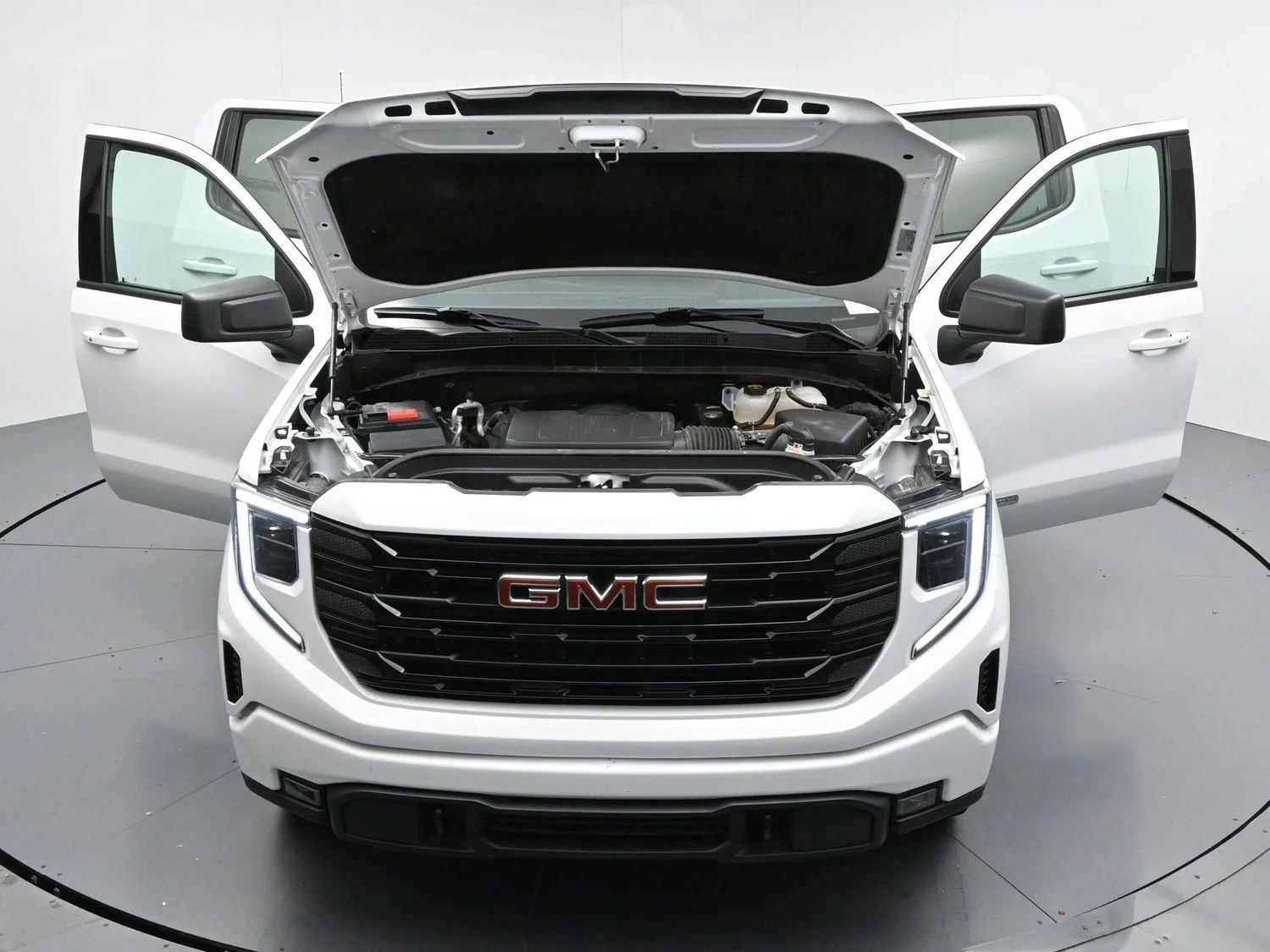 Used 2024 Summit White GMC Elevation image 40