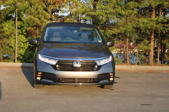 Used 2022 Modern Steel Metallic Honda EX-L image 17