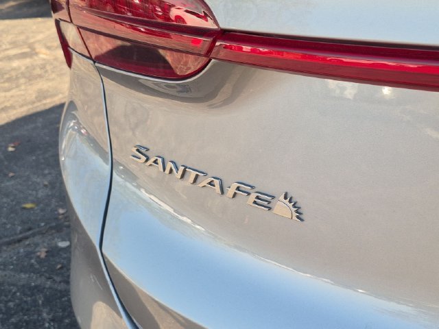 Used 2023 Silver Hyundai SEL image 29