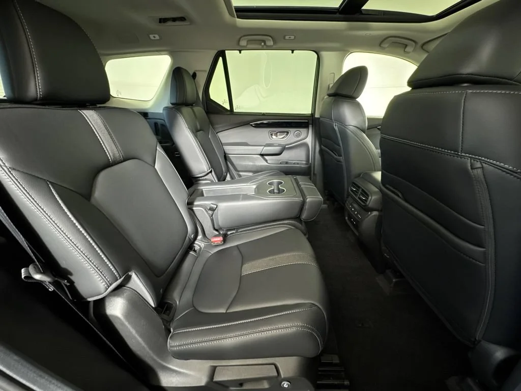 Used 2025 Gray Honda Touring image 14