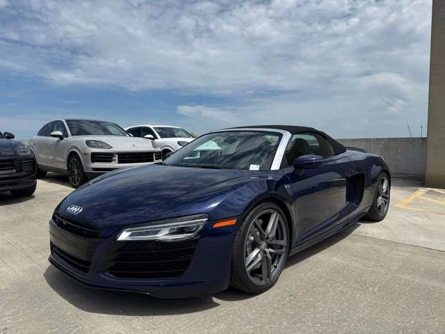 Used 2014 Estoril Blue Crystal Effect Audi V10 image 7