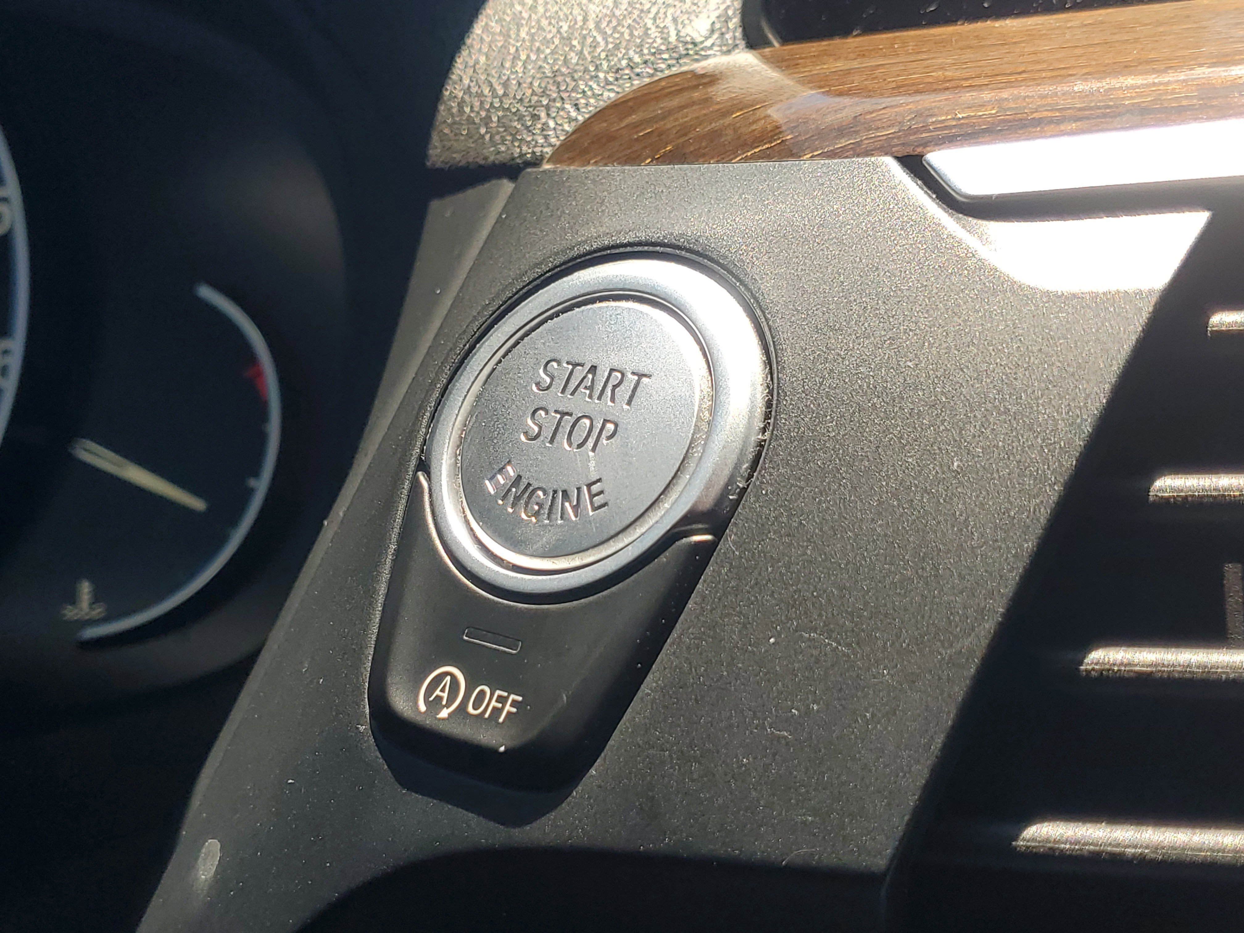 Used 2021 Dark Graphite Metallic BMW sDrive30i image 30