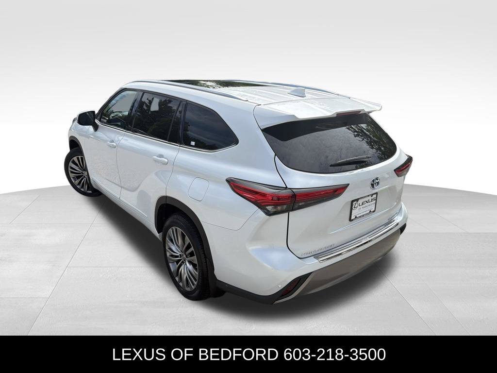 Used 2022 Beige Toyota Platinum image 4