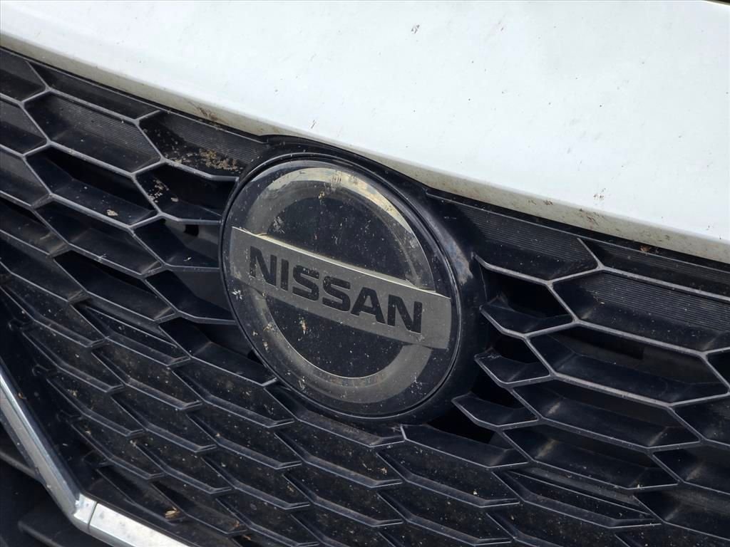 Used 2021 White Nissan SV image 16