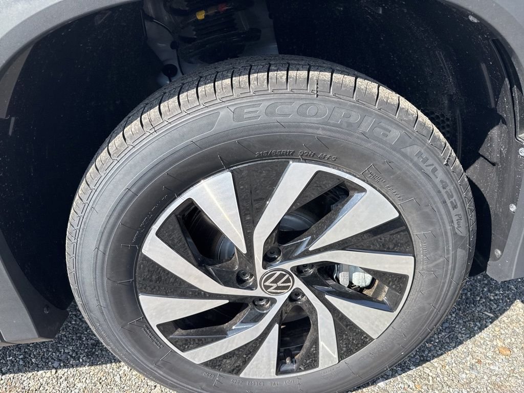 New 2025 White Volkswagen 2.0T S image 10
