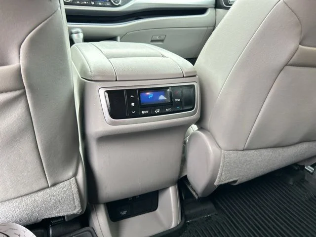 Used 2017 Shoreline Mist Toyota XLE image 25