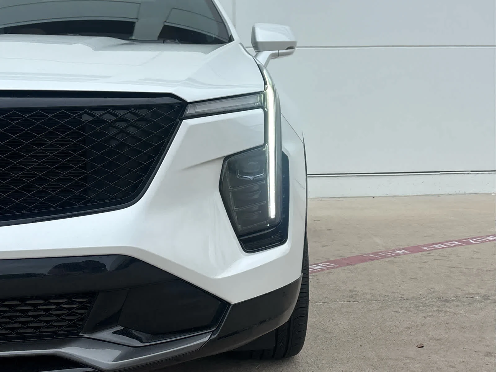 Used 2024 Crystal White Tricoat Cadillac Sport image 7