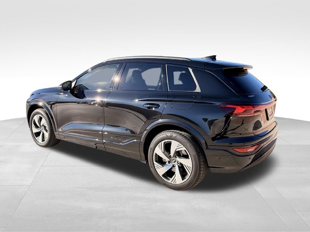 Used 2025 Black Metallic Audi Premium Plus quattro image 11