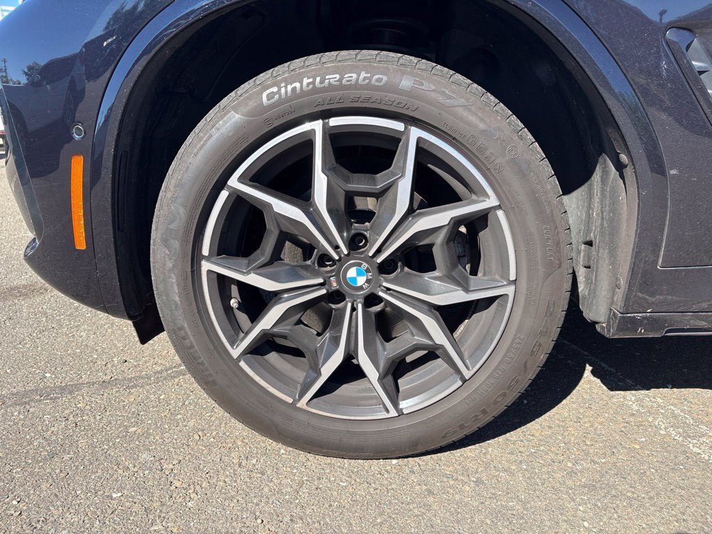 Used 2024 Black BMW xDrive30i image 21