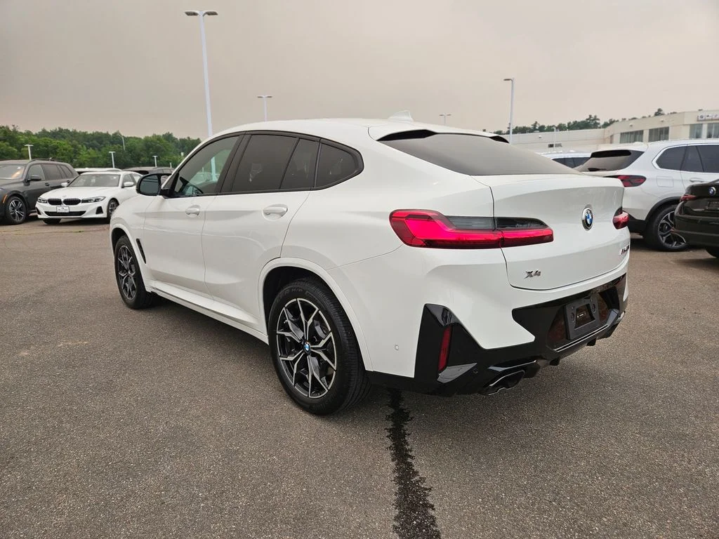 Used 2025 Alpine White BMW M40i image 5