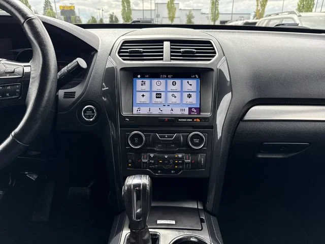 Used 2018 Blue Metallic Ford XLT image 22