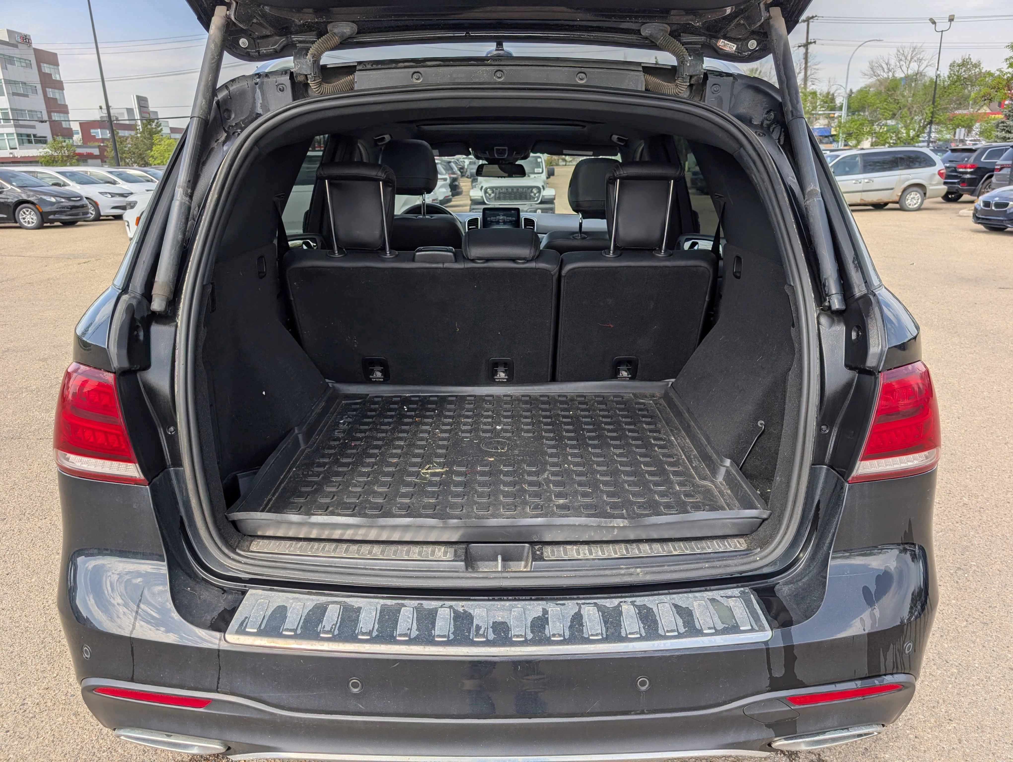 Used 2016 Black Mercedes-Benz GLE 350d image 6