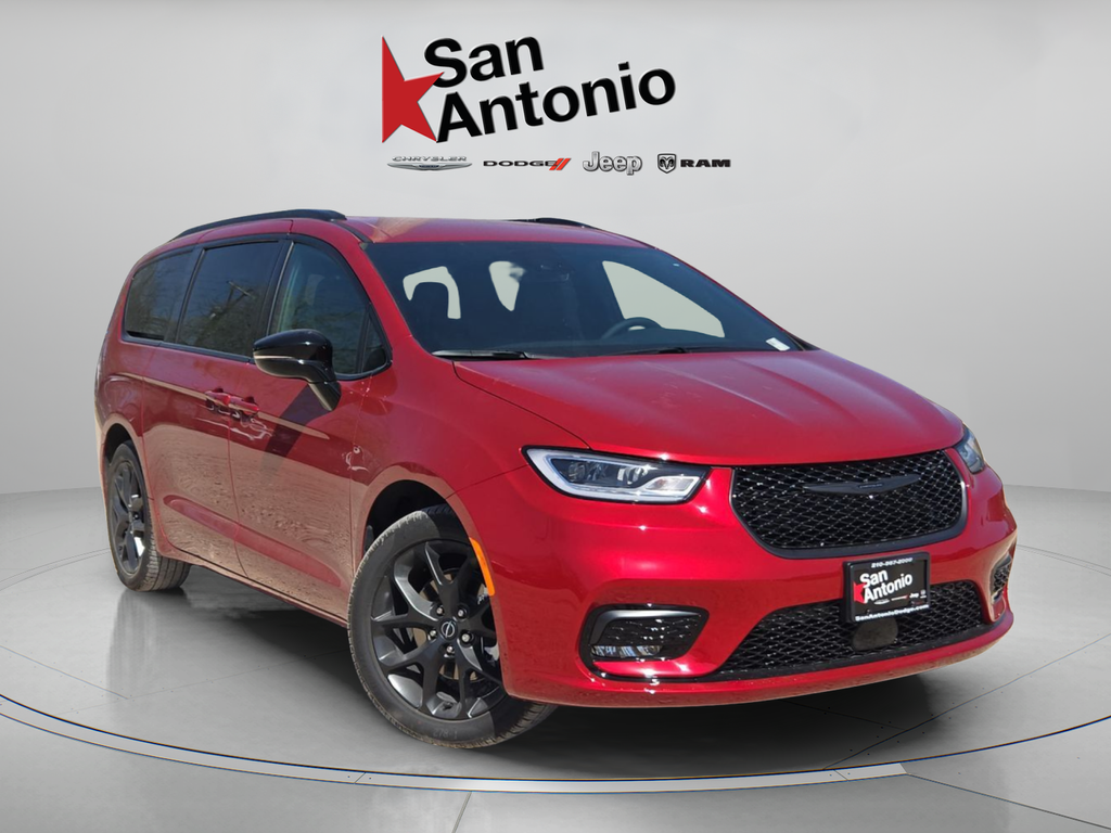 2026 Chrysler Pacifica Select's photo