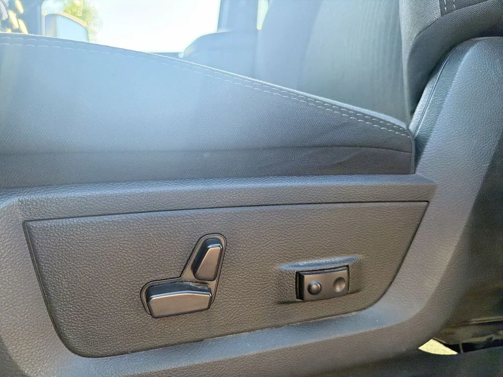 Used 2024 White Ram Big Horn image 14