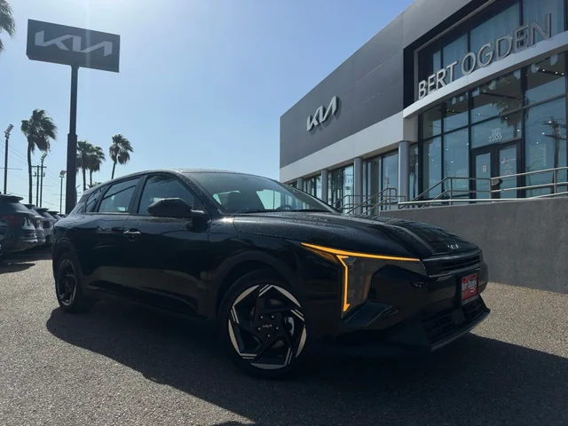 2026 Kia K4 EX