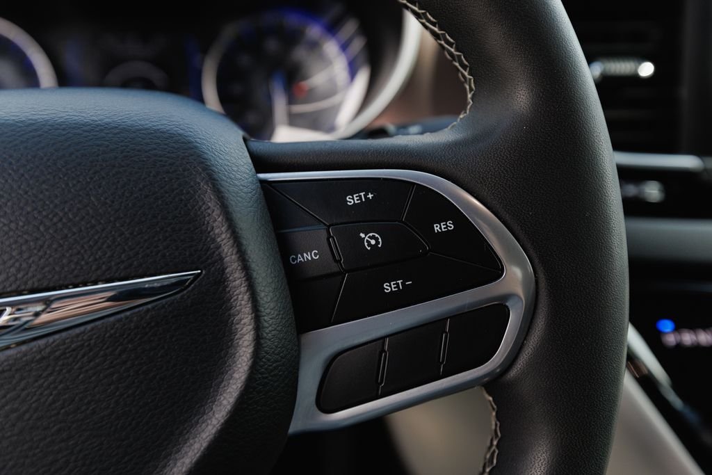 2023 Chrysler Voyager LX - Photo 33