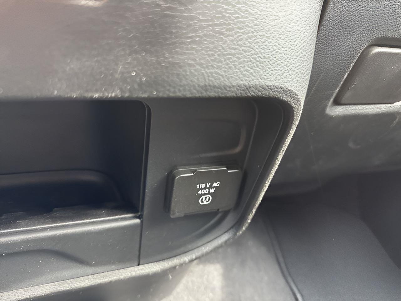 New 2026 Bright White Clear-Coat Exterior Paint RAM Tradesman image 22