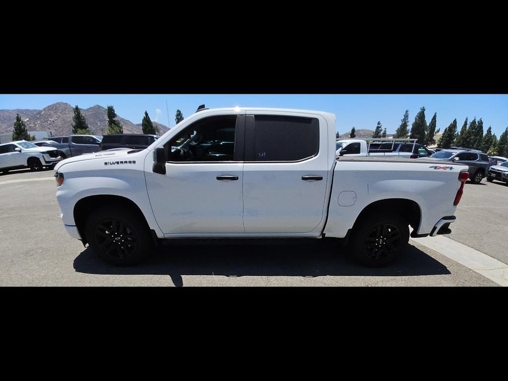 Used 2023 SUMMIT WHITE Chevrolet Custom image 5