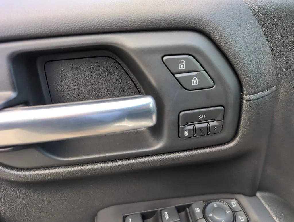 2019 GMC Sierra 1500 SLT - Photo 17