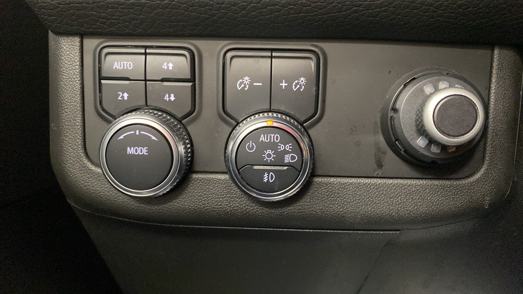 Used 2021 Onyx Black GMC Denali image 20
