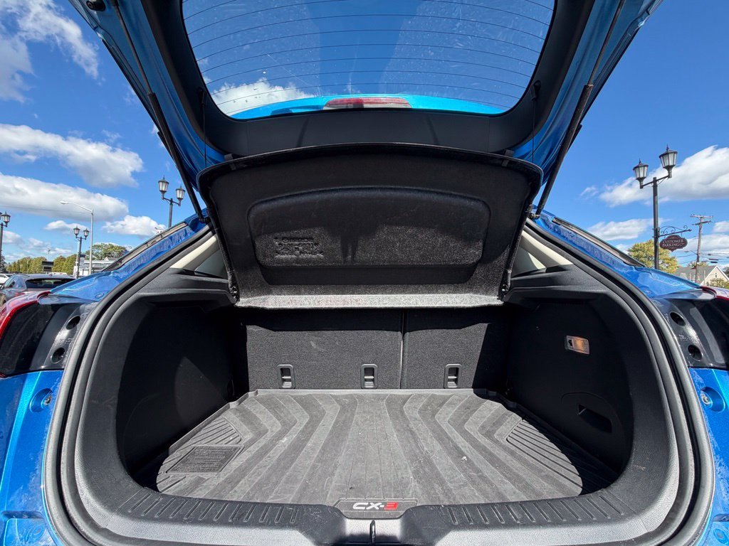 Used 2016 Blue Mazda Grand Touring image 18
