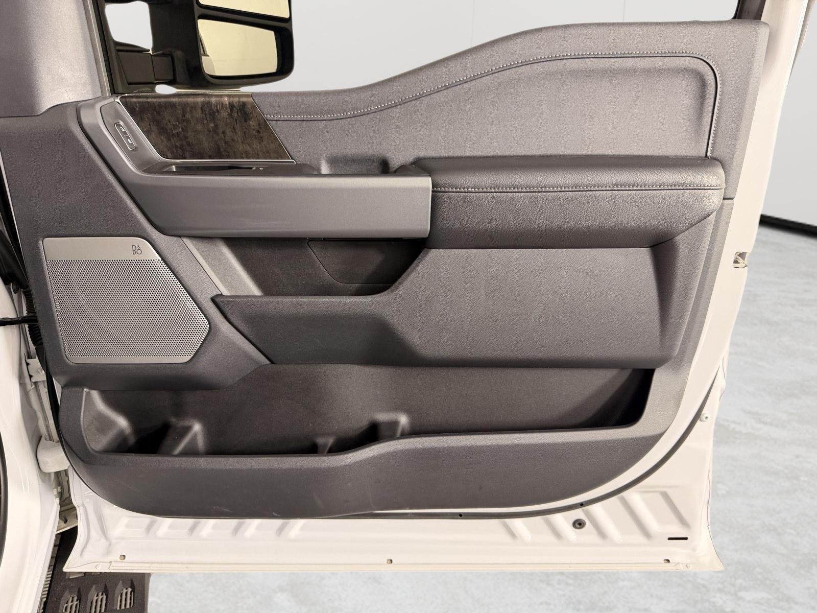 Used 2024 Oxford White Ford LARIAT image 23