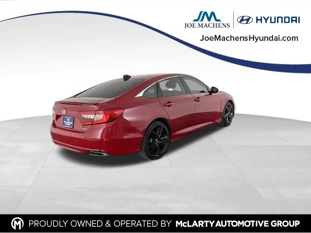 Used 2022  Honda Sport image 6