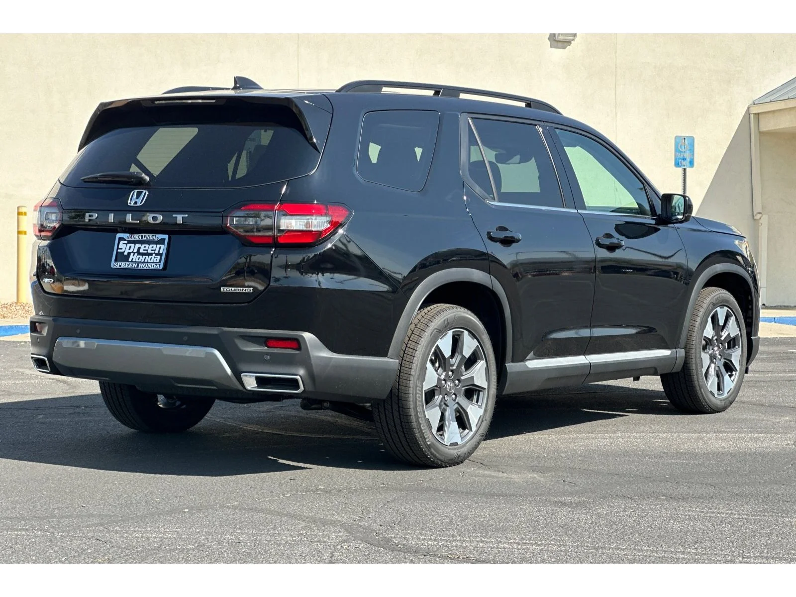 New 2026 Crystal Black Pearl Honda Touring image 4
