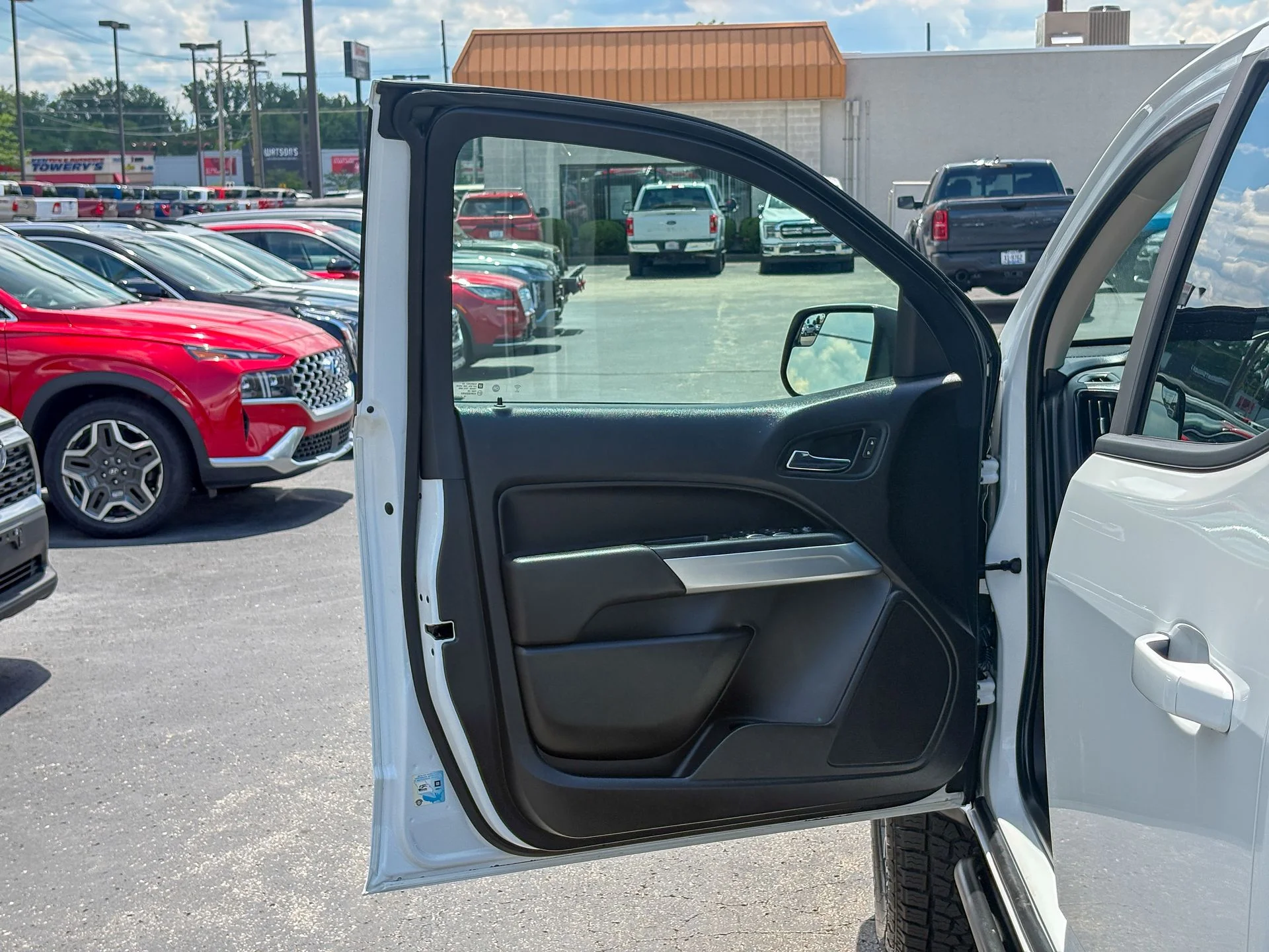 Used 2019 White Chevrolet ZR2 image 20