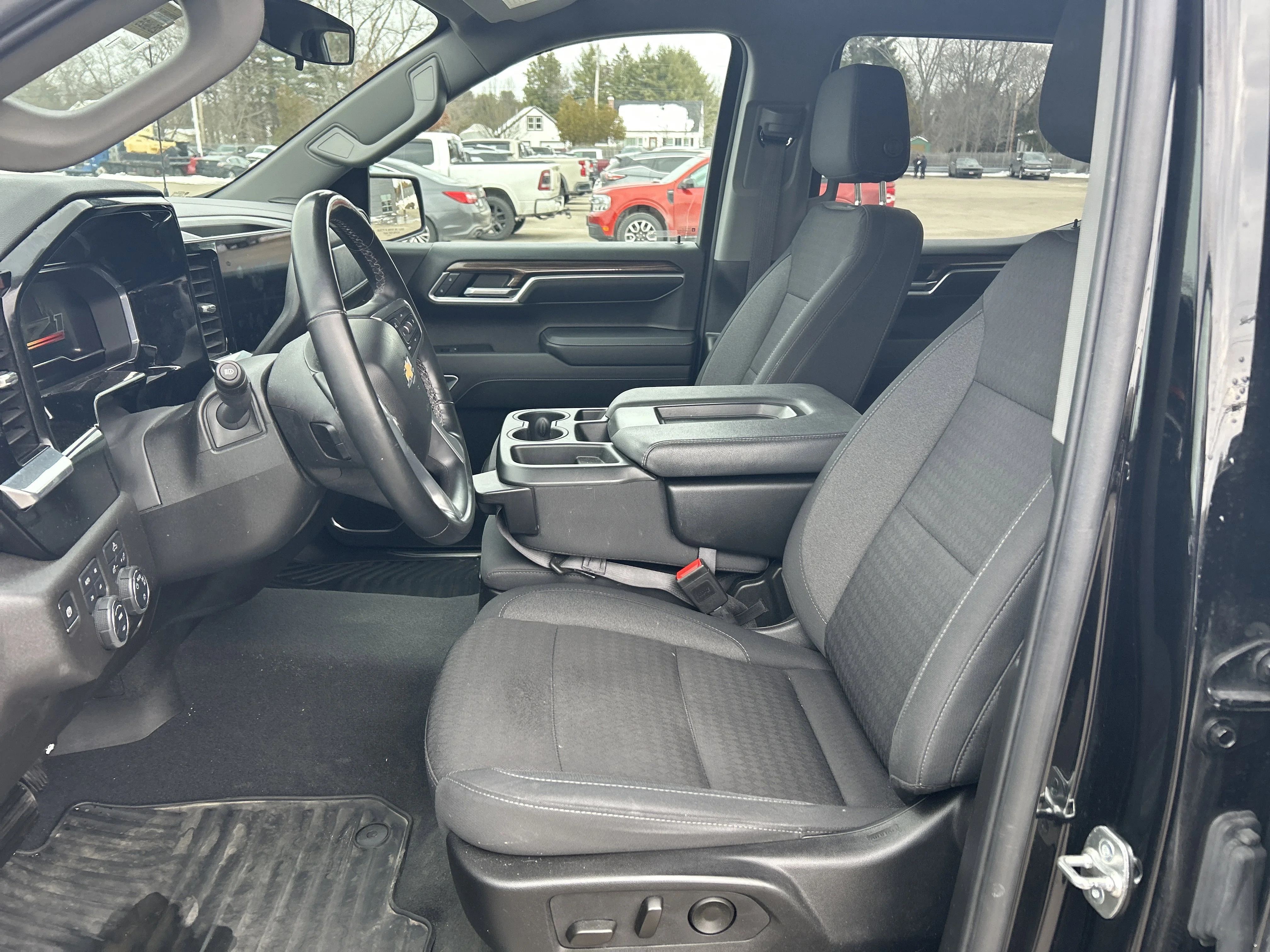 Used 2025 Black Chevrolet LT image 9
