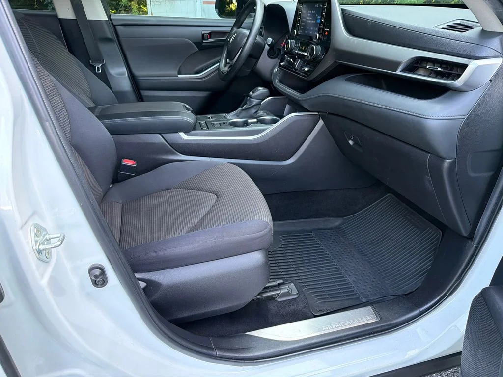 Used 2022 Beige Toyota L image 13