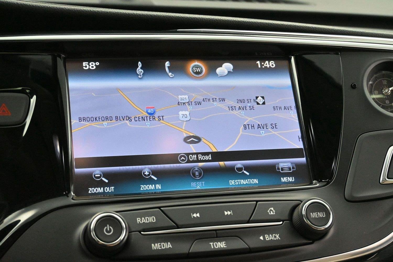 Used 2017 EBONY TWILIGHT METALLIC Buick Essence image 26