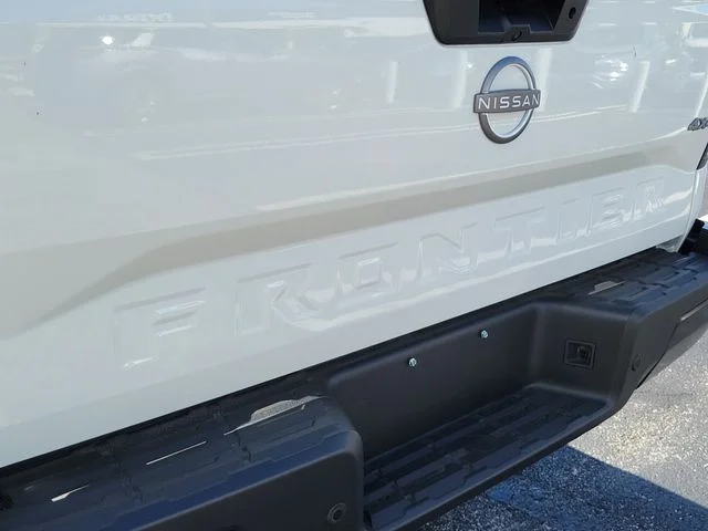 New 2026 Glacier White Nissan Crew Cab S image 7
