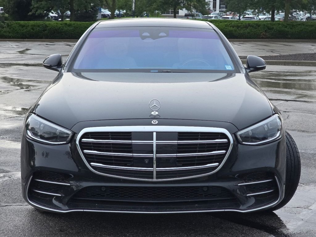 Certified Used 2024 Black Mercedes-Benz S 580e image 11
