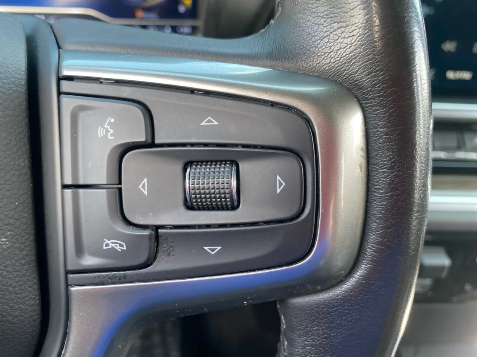 Used 2022 NORTHSKY BLUE METALLIC Chevrolet RST image 28