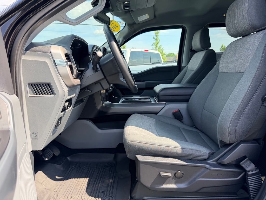 Used 2023 Black Ford XLT image 27