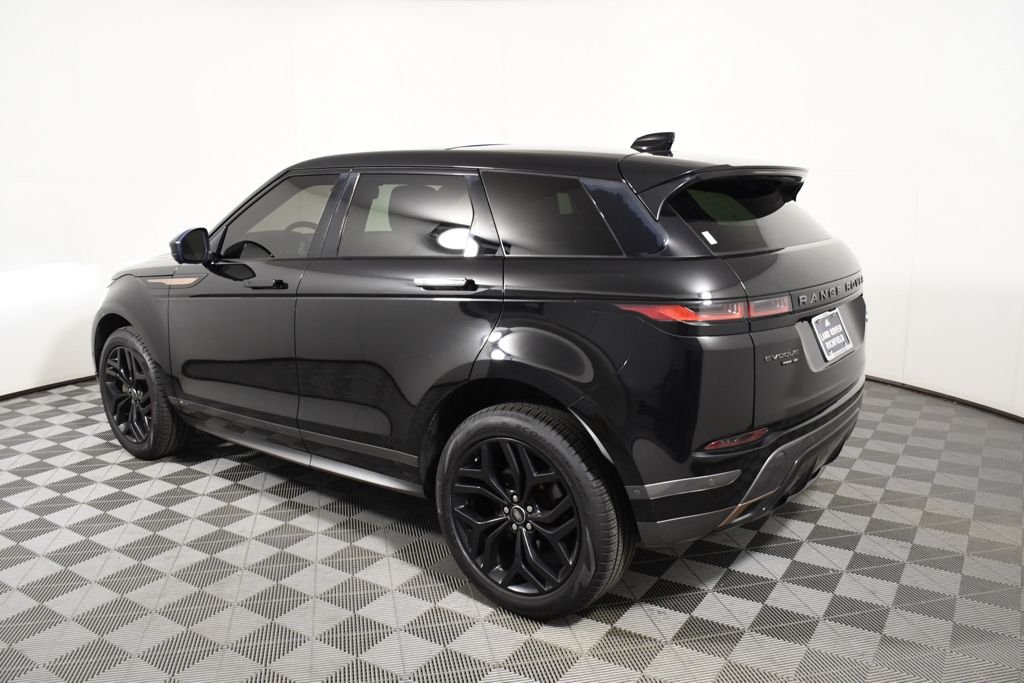 Used 2020 Santorini Black Metallic Land Rover R-Dynamic SE image 3