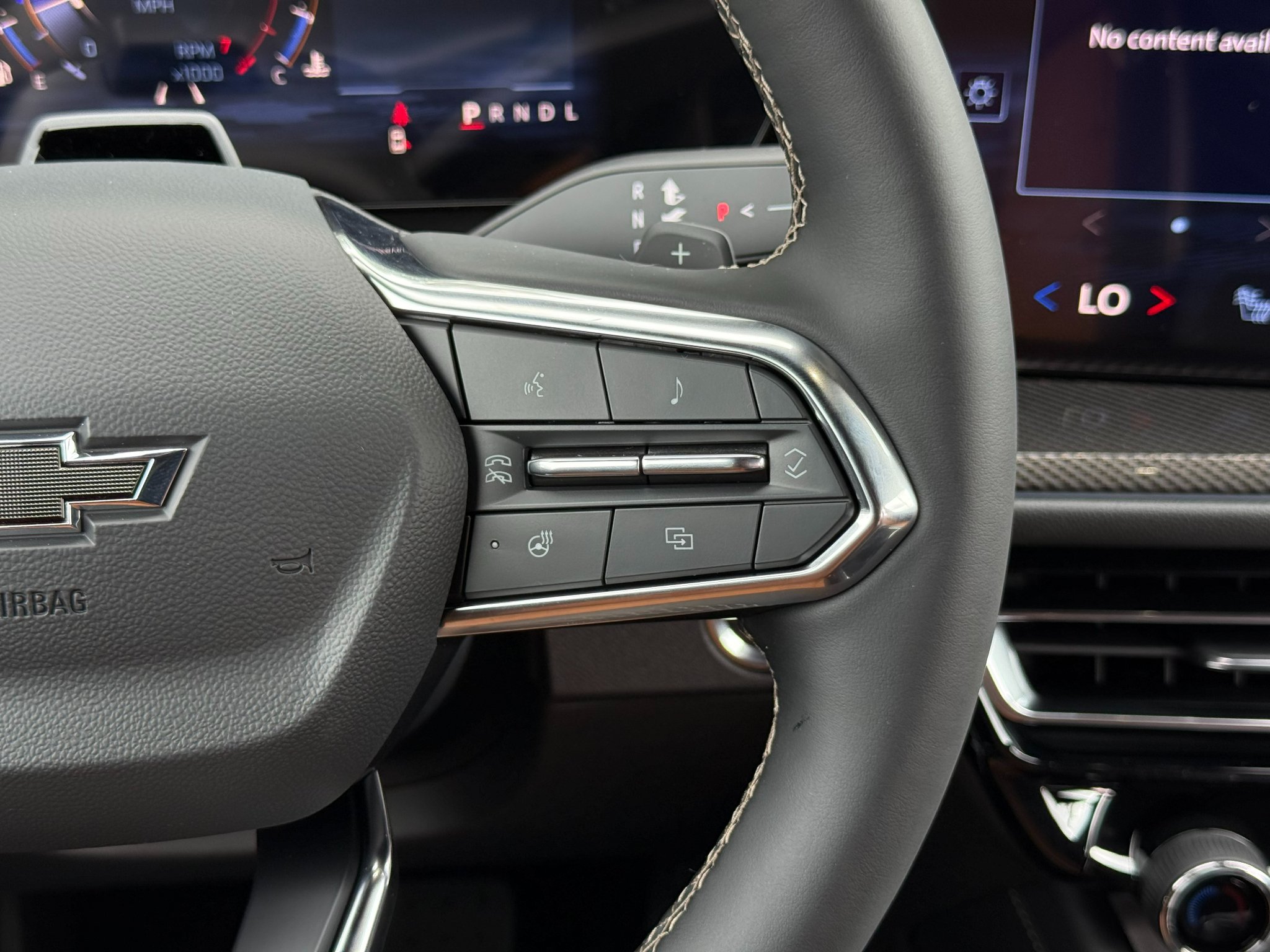 2027 Chevrolet Traverse Z71 - Photo 37