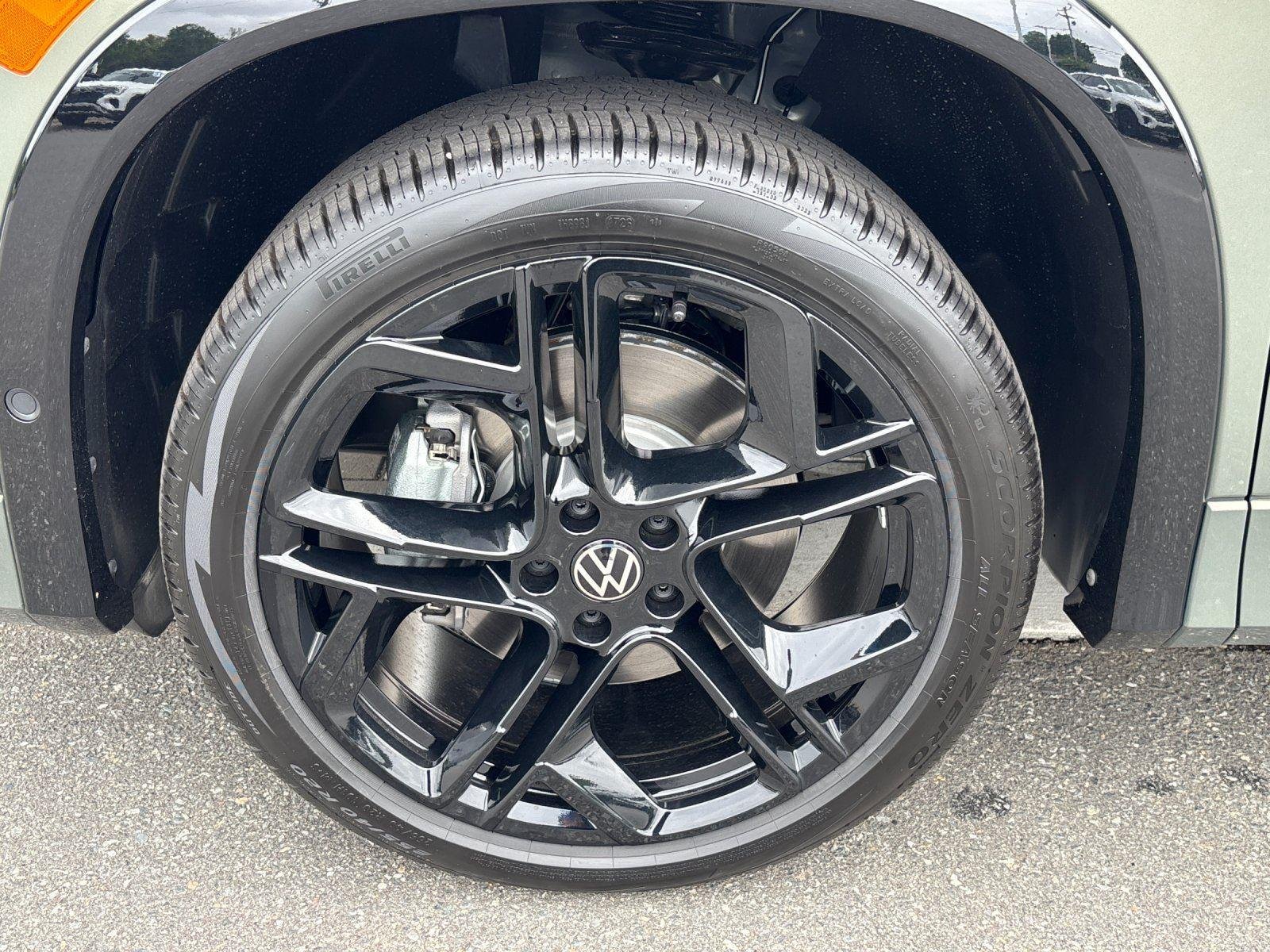 New 2026  Volkswagen SE R-Line Black image 10