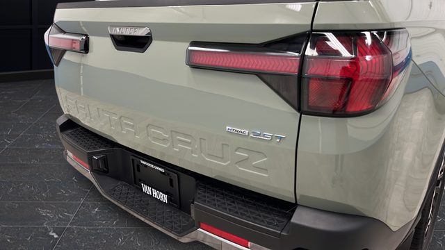 Used 2025 Sage Gray Hyundai Limited image 39