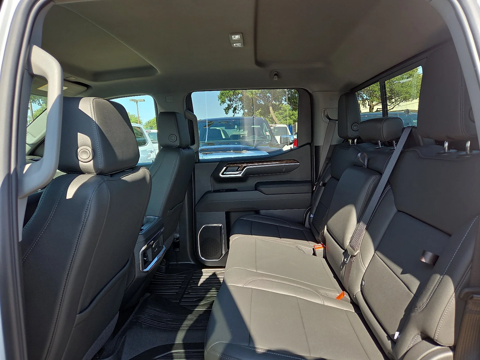 New 2026 Summit White GMC Elevation image 10