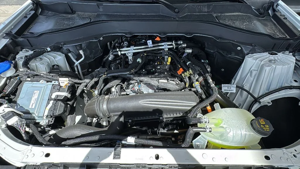 New 2026 Star White Metallic Tri-Coat Ford Active image 17