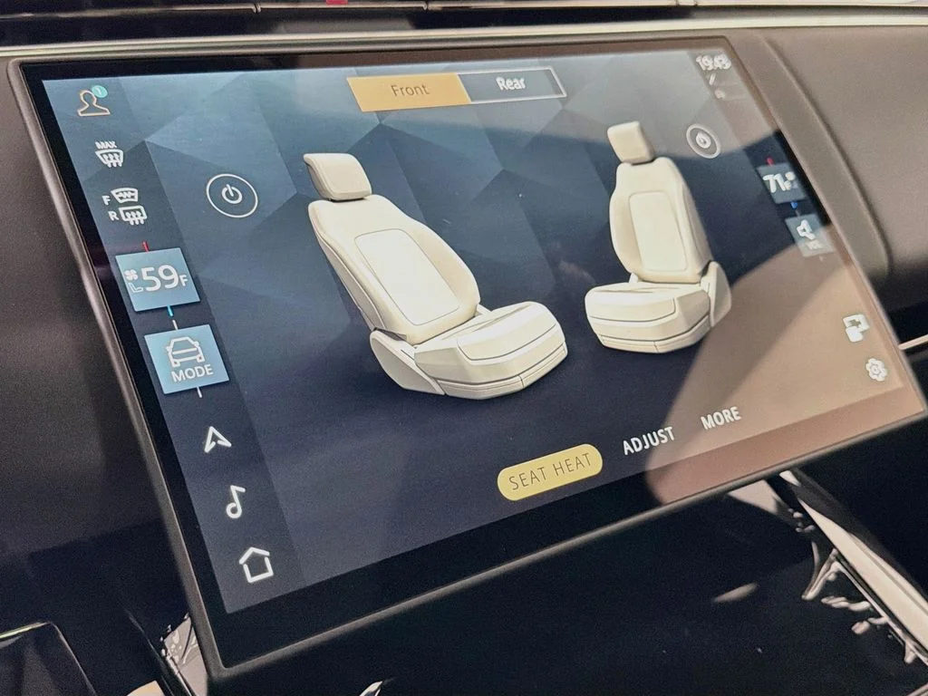 New 2027 Borasco Grey Land Rover SE image 21