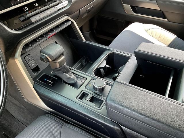 Used 2023  Toyota SR5 image 21