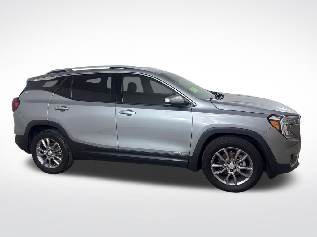 Used 2023 Silver GMC SLT image 2
