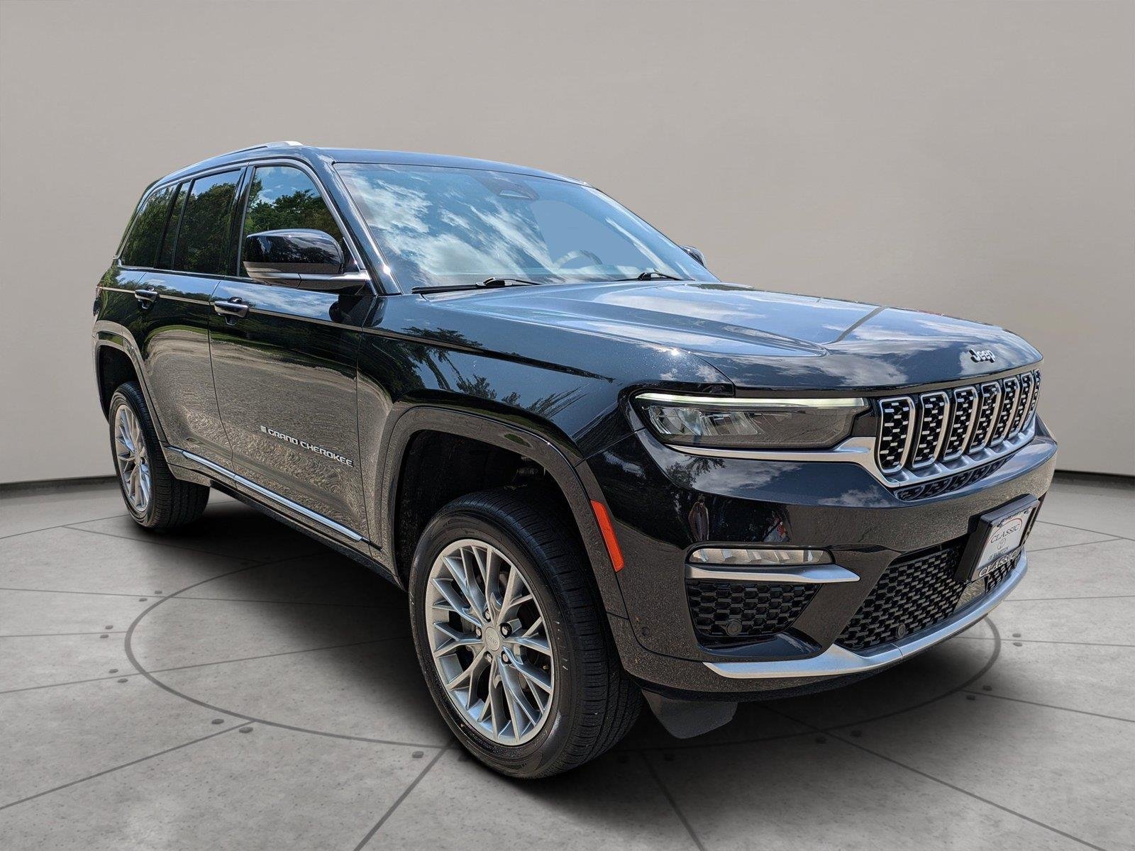 2023 Jeep Grand Cherokee Summit