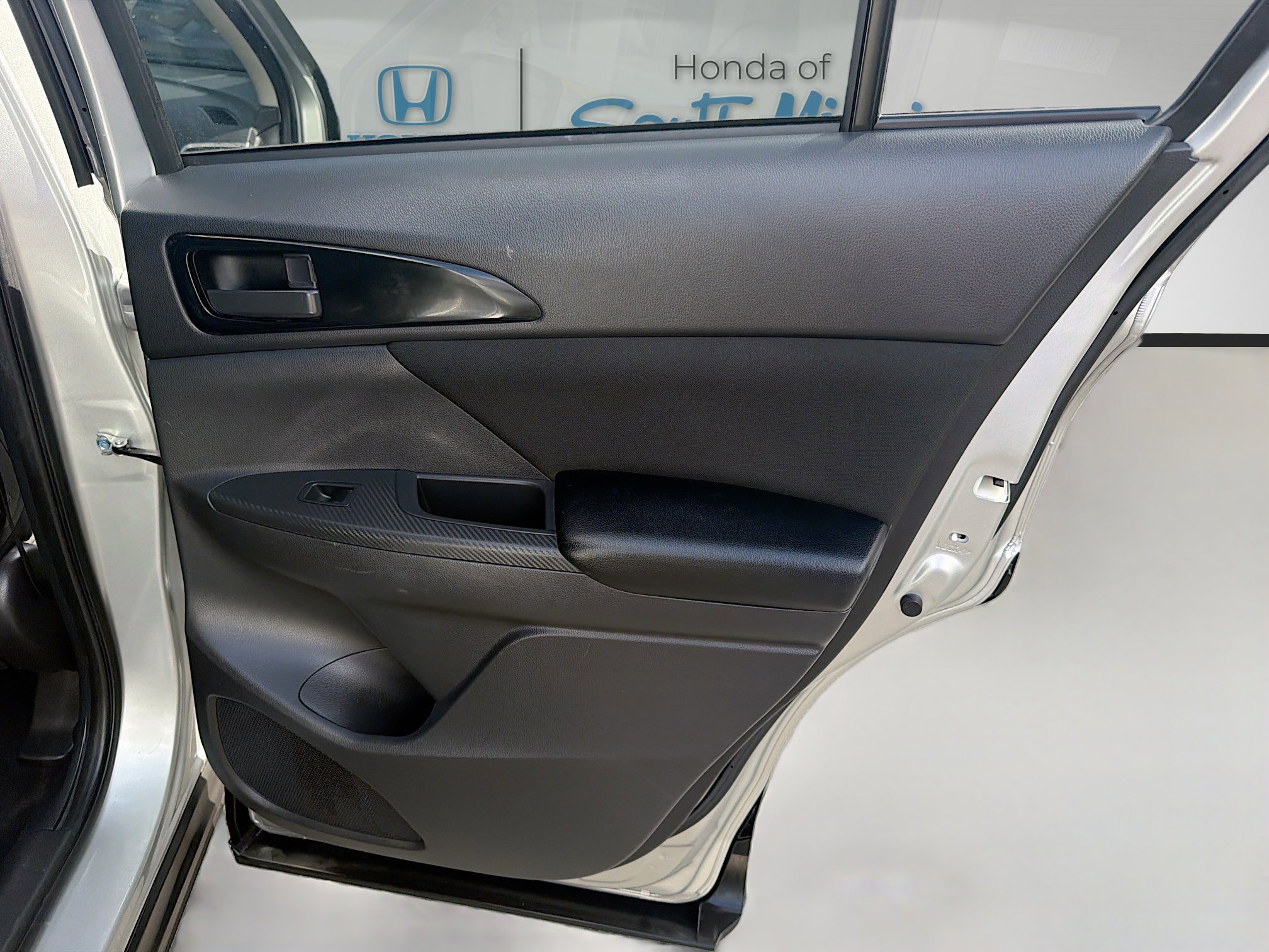 Used 2020 Alloy Silver Metallic Mitsubishi ES image 29
