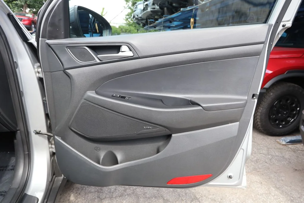 Used 2020 Silver Hyundai Limited image 31