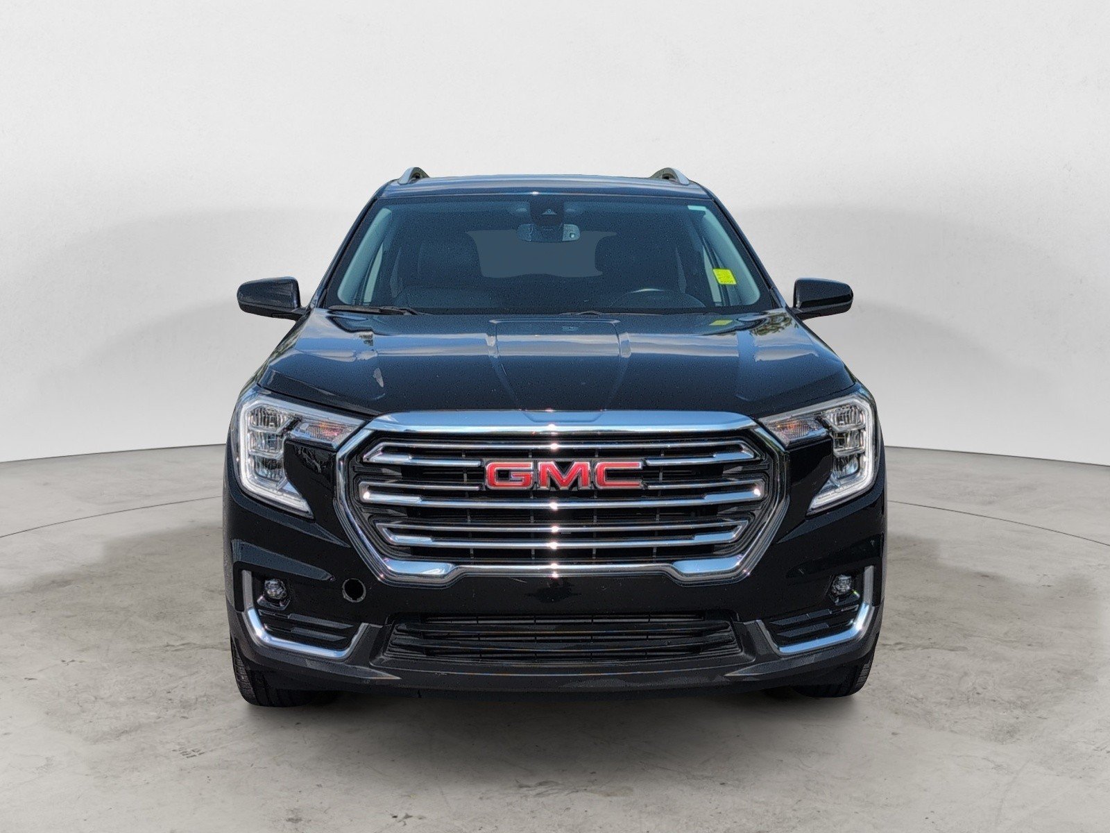 Used 2024 Ebony Twilight Metallic GMC SLT image 7