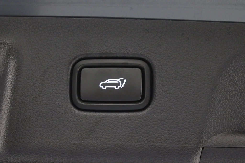 Used 2024 Gray Hyundai SEL image 19
